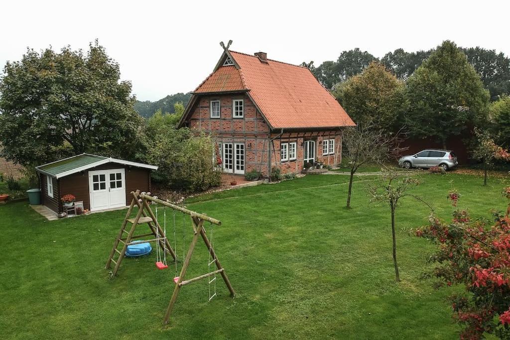 Fachwerk-Ferienhaus, Ruhe Auf Dem Land, Haustiere Willkommen, Leihfahrraeder, 24-7 Check In Kirchlinteln Buitenkant foto